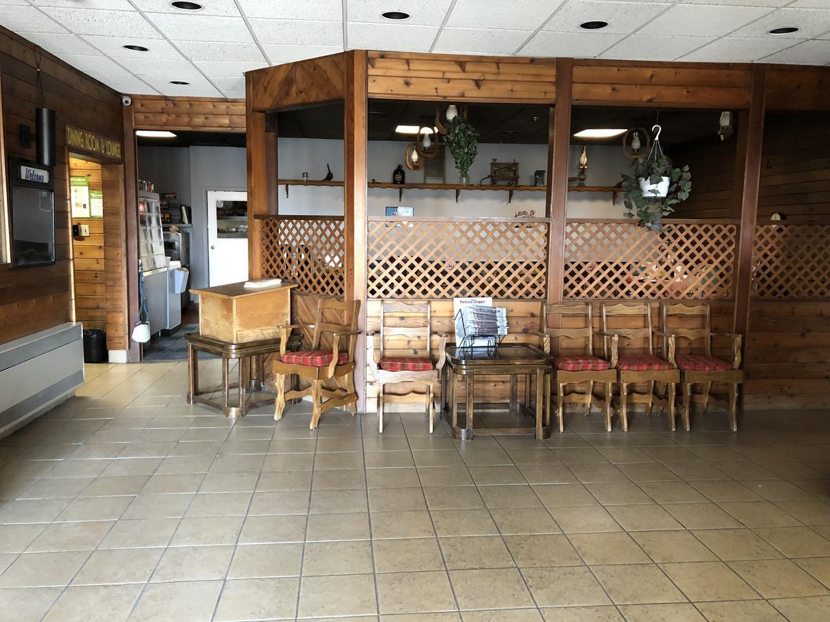 Agassiz Park Lodge - Under New Management McCreary Ngoại thất bức ảnh